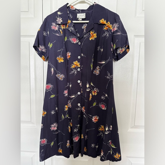 Vision Apparel Dresses & Skirts - Vintage Vision Apparel Shirt Dress Floral Print Mother of Pearl Buttons SZ 12